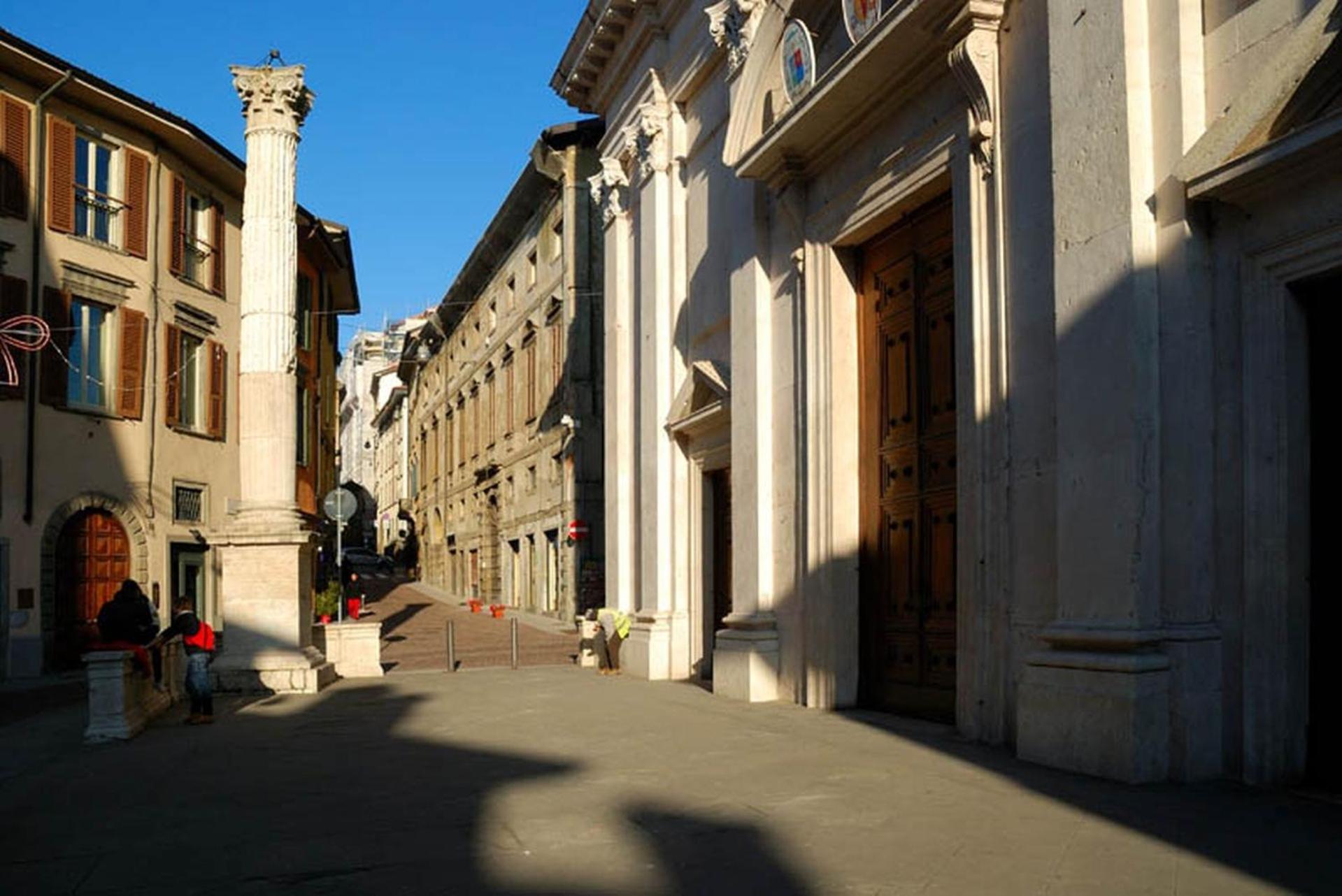 Magic Place Bergamo! Classy Apartment In The Heart Of The City Ngoại thất bức ảnh